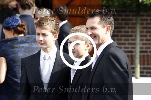 Apeldoorn 5 oktober 2013
Zijne Koninklijke Hoogheid Prins Jaime de Bourbon de Parme en Viktï¿½ria Cservenyï¿½k trouwen in de kerk onze lieve vrouwe ten hemelopneming in Apeldoorn.. Jacco Eltingh met zoons