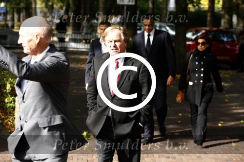 Laren 2 oktober 2013
Kerkdienst naar aanleiding van het overlijden van John de mol sr in de sint Jansbasiliek. Het was enorm druk met vrienden en familie.
Jan v Doorn