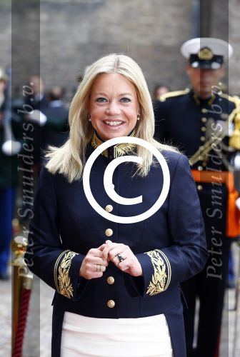 Den Haag 17 september 2013
Prinsjesdag op het binnenhof. JEANINE HENNIS-PLASSCHAERT met man
