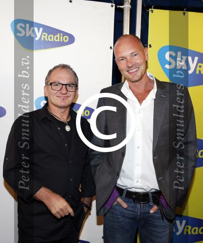 Hilversum 24 september 2013
25 jaar sky radio in studio 21 op het mediapark. Jeoen v inkel met .,.