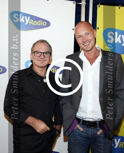 Hilversum 24 september 2013
25 jaar sky radio in studio 21 op het mediapark. Jeoen v inkel met .,.