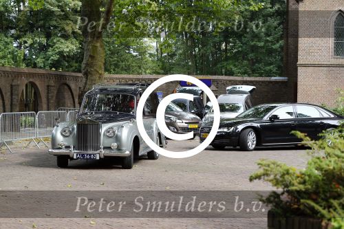 Laren 2 oktober 2013
Kerkdienst naar aanleiding van het overlijden van John de mol sr in de sint Jansbasiliek. Het was enorm druk met vrienden en familie.