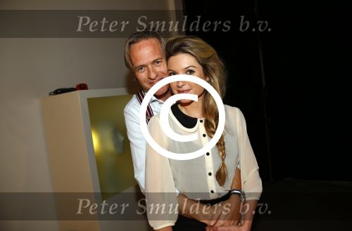 Amsterdam 14 oktober 2013
Jort Kelder en Lauren Verster presenteren de Marie Claire starters award.