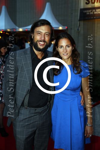 Utrecht 25 september 2013
Premiere hoe duur was de suiker op de utrechtse filmdagen in de schouwburg.
Kaja Wolfers met vriendin