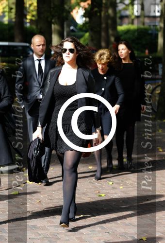 Laren 2 oktober 2013
Kerkdienst naar aanleiding van het overlijden van John de mol sr in de sint Jansbasiliek. Het was enorm druk met vrienden en familie.