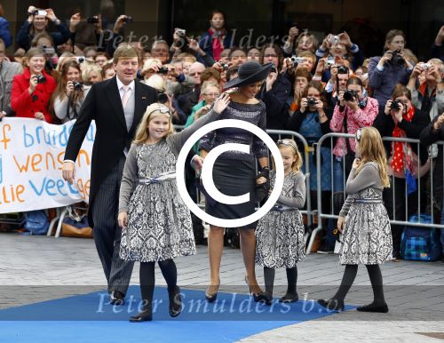 Apeldoorn 5 oktober 2013
Zijne Koninklijke Hoogheid Prins Jaime de Bourbon de Parme en Viktï¿½ria Cservenyï¿½k trouwen in de kerk onze lieve vrouwe ten hemelopneming in Apeldoorn. Koning Willem Alexander Koningin Maxima en de prinsessen Amalia Alexia en Ariane