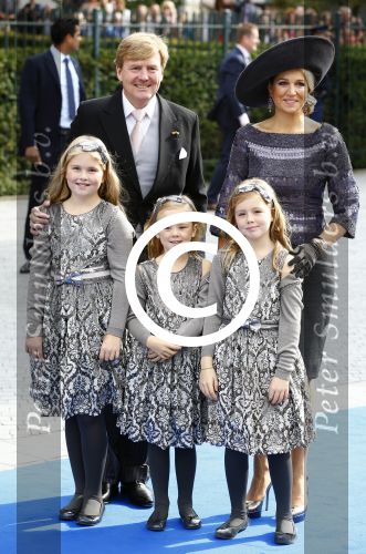 Apeldoorn 5 oktober 2013
Zijne Koninklijke Hoogheid Prins Jaime de Bourbon de Parme en Viktï¿½ria Cservenyï¿½k trouwen in de kerk onze lieve vrouwe ten hemelopneming in Apeldoorn. Koning Willem Alexander Koningin Maxima en de prinsessen Amalia Alexia en Ariane