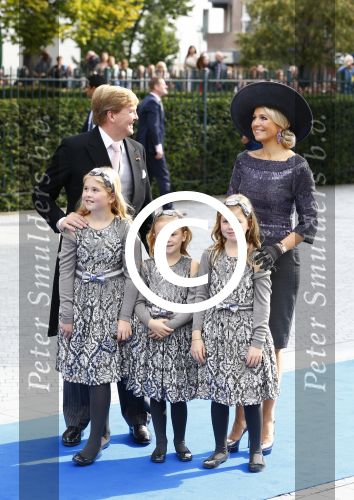 Apeldoorn 5 oktober 2013
Zijne Koninklijke Hoogheid Prins Jaime de Bourbon de Parme en Viktï¿½ria Cservenyï¿½k trouwen in de kerk onze lieve vrouwe ten hemelopneming in Apeldoorn. Koning Willem Alexander Koningin Maxima en de prinsessen Amalia Alexia en Ariane