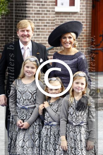 Apeldoorn 5 oktober 2013
Zijne Koninklijke Hoogheid Prins Jaime de Bourbon de Parme en Viktï¿½ria Cservenyï¿½k trouwen in de kerk onze lieve vrouwe ten hemelopneming in Apeldoorn. Koning Willem Alexander Koningin Maxima en de prinsessen Amalia Alexia en Ariane