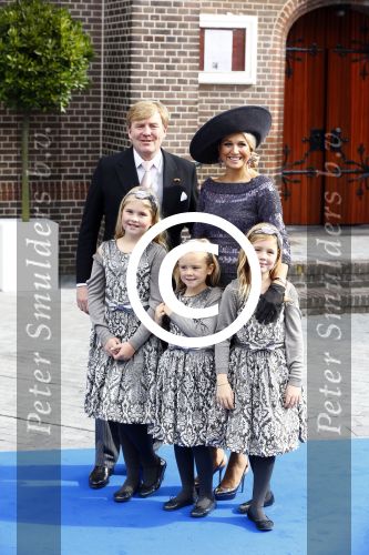 Apeldoorn 5 oktober 2013
Zijne Koninklijke Hoogheid Prins Jaime de Bourbon de Parme en Viktï¿½ria Cservenyï¿½k trouwen in de kerk onze lieve vrouwe ten hemelopneming in Apeldoorn. Koning Willem Alexander Koningin Maxima en de prinsessen Amalia Alexia en Ariane