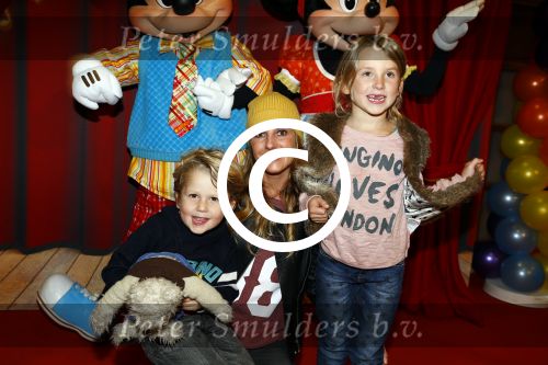 Amsterdam 11 oktober 2013
Premiere Disney live show in de rai. Kristel Hoekstra met kinderen