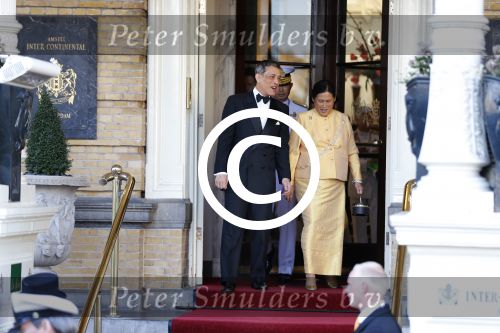 Amsterdam, 29 April 2013
Vertrek Kon. familie vanuit Paleis op de Dam naar het diner in het Rijksmuseum
Kroonprins Maha Vajiralongkorn en prinses Maha Chakri Sirindhorn van Thailand
Foto Peter Smulders BV
