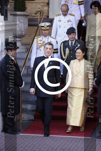 Amsterdam, 29 April 2013
Vertrek Kon. familie vanuit Paleis op de Dam naar het diner in het Rijksmuseum
Kroonprins Maha Vajiralongkorn en prinses Maha Chakri Sirindhorn van Thailand
Foto Peter Smulders BV