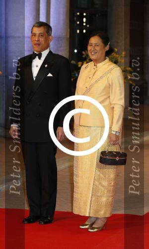 Amsterdam, 29 April 2013
Vertrek Kon. familie vanuit Paleis op de Dam naar het diner in het Rijksmuseum
Kroonprins Maha Vajiralongkorn en prinses Maha Chakri Sirindhorn van Thailand
Foto Peter Smulders BV