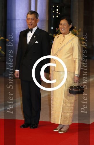 Amsterdam, 29 April 2013
Vertrek Kon. familie vanuit Paleis op de Dam naar het diner in het Rijksmuseum
Kroonprins Maha Vajiralongkorn en prinses Maha Chakri Sirindhorn van Thailand
Foto Peter Smulders BV