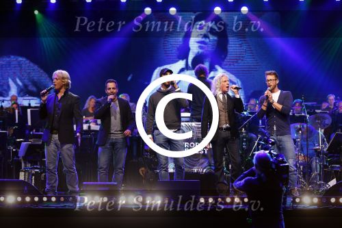 Hilversum 15 oktober 2013
Artiesten treden in studio 21 op met het metropole orkest. LA the voices samen met Charly Luske