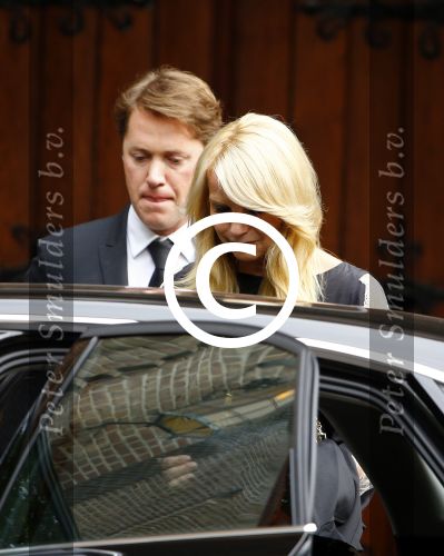 Laren 2 oktober 2013
Kerkdienst naar aanleiding van het overlijden van John de mol sr in de sint Jansbasiliek. Het was enorm druk met vrienden en familie.
