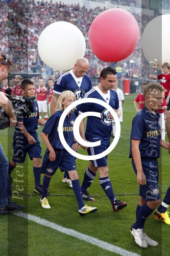 Eindhoven, 19 juli 2013
Afscheidswedstrijd van Mark v Bommel in het psv stadion. 
Marc Overmars
Peter Smulders bv