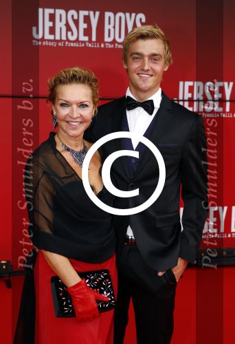 Utrecht 22 september 2013
Premiere Jearsey Boys in het beatrix theater. Mariska v kolck met zoon
Peter Smulders bv
