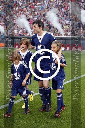 Eindhoven, 19 juli 2013
Afscheidswedstrijd van Mark v Bommel in het psv stadion. 
Mark v Bommel
Peter Smulders bv