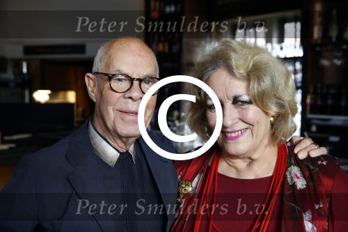 Amsterdam 21 september 2013
Gouden eeuw award bij cafe de Waag.
Marte Roling met Hans v manen