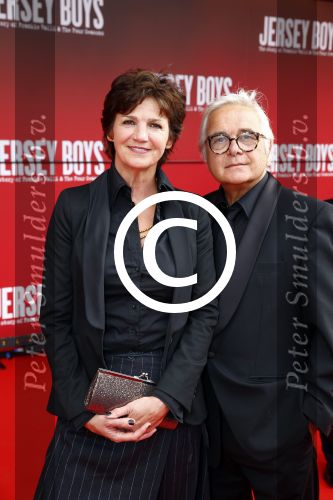 Utrecht 22 september 2013
Premiere Jearsey Boys in het beatrix theater. Martine v Os met man
Peter Smulders bv