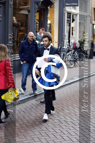 Amsterdam 10 oktober 2013
Opnames film hartenstraat met als regisseur Sanne Vogel en de acteurs Bracha v Doesburgh Frits Lambregts Marwan Kenzari en Susan Visser