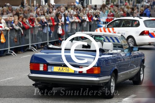 Apeldoorn 5 oktober 2013
Zijne Koninklijke Hoogheid Prins Jaime de Bourbon de Parme en Viktï¿½ria Cservenyï¿½k trouwen in de kerk onze lieve vrouwe ten hemelopneming in Apeldoorn. oude mercedes cabrio van prinses Juliana