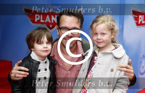 Amsterdam 21 september 2013
Premiere Planes in Tuschinski
Michiel Veenstra met zijn kinderen