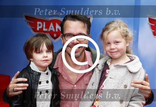 Amsterdam 21 september 2013
Premiere Planes in Tuschinski
Michiel Veenstra met zijn kinderen