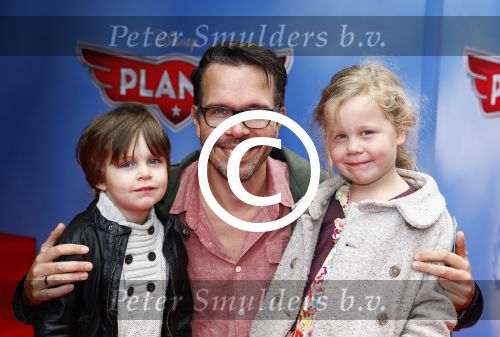 Amsterdam 21 september 2013
Premiere Planes in Tuschinski
Michiel Veenstra met zijn kinderen