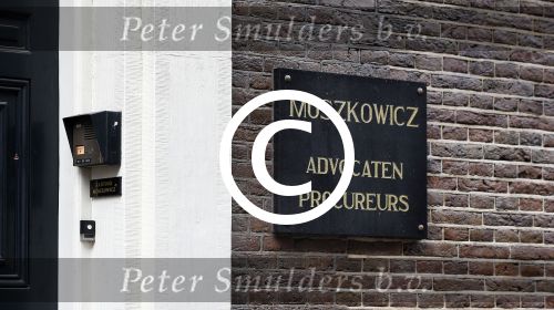 Amsterdam 4 oktober 2013
Naamplaatje Moszkowicz advocaten