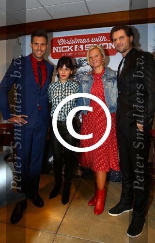 Hilversum, 17 September 2013
Nick en Simon vertellen over de plannen van hun Kerstmisalbum
Nick Schilder zingt een duet met Katie Melua, Simon Keizer met Sandra v Niewland en ook de belgische zangeres Barbara DEX doet mee.
Foto Peter Smulders BV