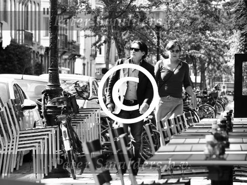 Amsterdam 9 september 2013
Pierre Bokma op terras met ......