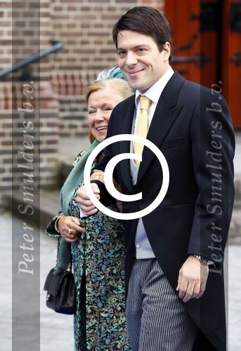 Apeldoorn 5 oktober 2013
Zijne Koninklijke Hoogheid Prins Jaime de Bourbon de Parme en Viktï¿½ria Cservenyï¿½k trouwen in de kerk onze lieve vrouwe ten hemelopneming in Apeldoorn. Prinses Christina met zoon Prins Bernardo