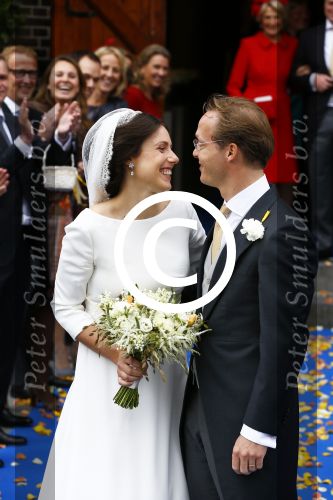 Apeldoorn 5 oktober 2013
Zijne Koninklijke Hoogheid Prins Jaime de Bourbon de Parme en Viktï¿½ria Cservenyï¿½k trouwen in de kerk onze lieve vrouwe ten hemelopneming in Apeldoorn.