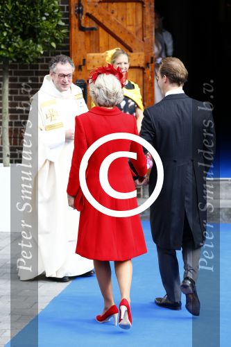 Apeldoorn 5 oktober 2013
Zijne Koninklijke Hoogheid Prins Jaime de Bourbon de Parme en Viktï¿½ria Cservenyï¿½k trouwen in de kerk onze lieve vrouwe ten hemelopneming in Apeldoorn.. Prins Jaime en Prinses Irene komen in een oude mercedes cabrio van prinses Juliana aan bij de kerk