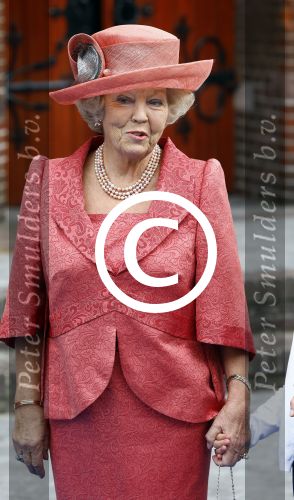Apeldoorn 5 oktober 2013
Zijne Koninklijke Hoogheid Prins Jaime de Bourbon de Parme en Viktï¿½ria Cservenyï¿½k trouwen in de kerk onze lieve vrouwe ten hemelopneming in Apeldoorn. Prinses Baetrix met Prinses Mabel en dochter Luana
