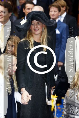 Apeldoorn 5 oktober 2013
Zijne Koninklijke Hoogheid Prins Jaime de Bourbon de Parme en Viktï¿½ria Cservenyï¿½k trouwen in de kerk onze lieve vrouwe ten hemelopneming in Apeldoorn. Prinses Baetrix met Prinses Mabel en dochter Luana
