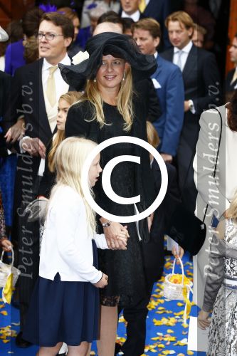 Apeldoorn 5 oktober 2013
Zijne Koninklijke Hoogheid Prins Jaime de Bourbon de Parme en Viktï¿½ria Cservenyï¿½k trouwen in de kerk onze lieve vrouwe ten hemelopneming in Apeldoorn. Prinses Baetrix met Prinses Mabel en dochter Luana