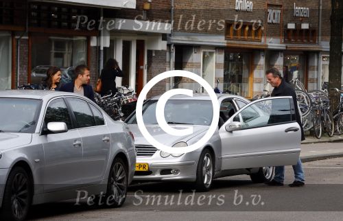 Amsterdam 12 oktober 2013
Rafael v d Vaart en Sabia Boulahrouz hebben in het amstel hotel geslapen en gan daarna lunchen met de ouders van Rafael, Ramon en Lolita bij restaurant Oceania op de scheldestraat.