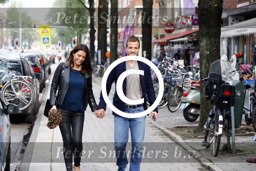Amsterdam 12 oktober 2013
Rafael v d Vaart en Sabia Boulahrouz hebben in het amstel hotel geslapen en gan daarna lunchen met de ouders van Rafael, Ramon en Lolita bij restaurant Oceania op de scheldestraat.