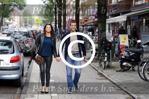 Amsterdam 12 oktober 2013
Rafael v d Vaart en Sabia Boulahrouz hebben in het amstel hotel geslapen en gan daarna lunchen met de ouders van Rafael, Ramon en Lolita bij restaurant Oceania op de scheldestraat.