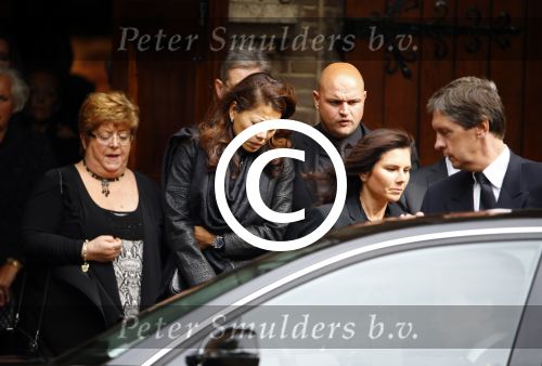 Laren 2 oktober 2013
Kerkdienst naar aanleiding van het overlijden van John de mol sr in de sint Jansbasiliek. Het was enorm druk met vrienden en familie.