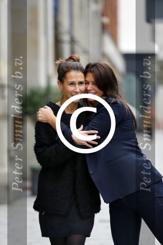 Hamburg 12 september 2013
Sabia Boulahrouz en haar zus in het centrum van Hamburg.