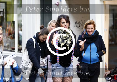 Amsterdam 10 oktober 2013
Opnames film hartenstraat met als regisseur Sanne Vogel en de acteurs Bracha v Doesburgh Frits Lambregts Marwan Kenzari en Susan Visser