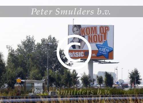 Den haag Amsterdam e.a. plaatsen augustus 2013
Diverse abri\'s reclamezuilen van Tatjana langs de snelweg