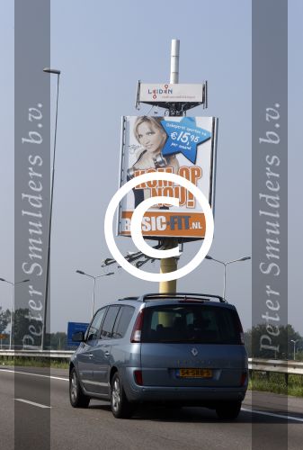 Den haag Amsterdam e.a. plaatsen augustus 2013
Diverse abri\'s reclamezuilen van Tatjana langs de snelweg
