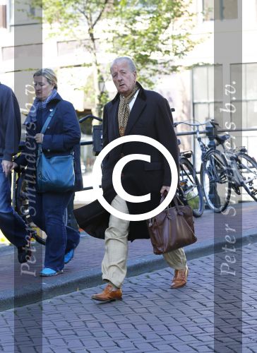 Amsterdam 1 oktober 2013
Advocaat Theo Hiddema op straat in Amsterdam
