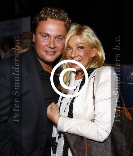 Amsterdam 14 oktober 2013
Presentatie nieuwe cd Wesly Bronkhorst in cafe players. Wesly met Mary Borsato